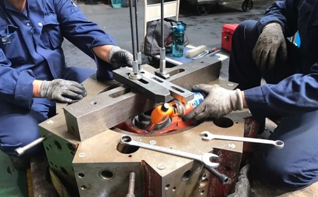 Service ＆ Maintenance Photo-2